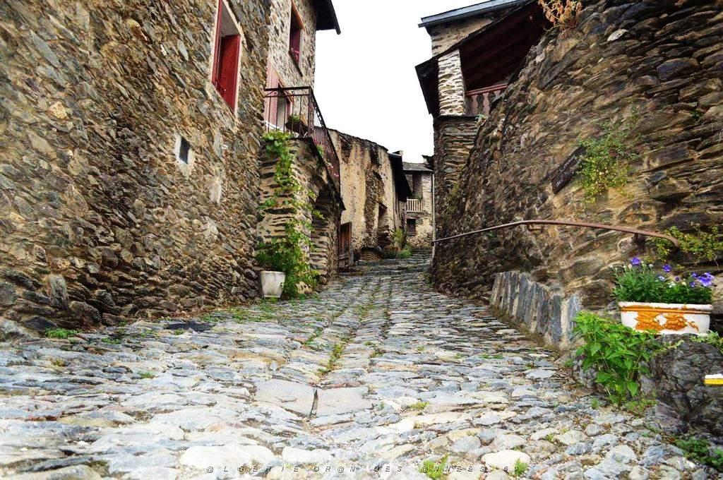 2018 07 14 AU 21 UNE BALADE AU VILLAGE MEDIEVAL D EVOL - PYRENEES ORIENTALES (15).JPG